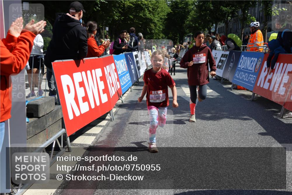 14.06.2026 - REWE Women's Run Strokosch-Dieckow http://msf.ph/oto/9750955 14.06.2026 11:39:19 Ziel 115, 202, 222, 284, 366 meine-sportfotos.de