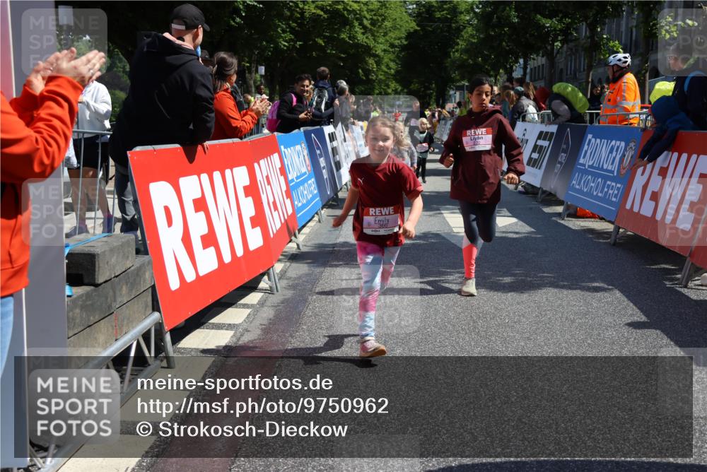 14.06.2026 - REWE Women's Run Strokosch-Dieckow http://msf.ph/oto/9750962 14.06.2026 11:39:19 Ziel 115, 202, 222, 284, 366 meine-sportfotos.de