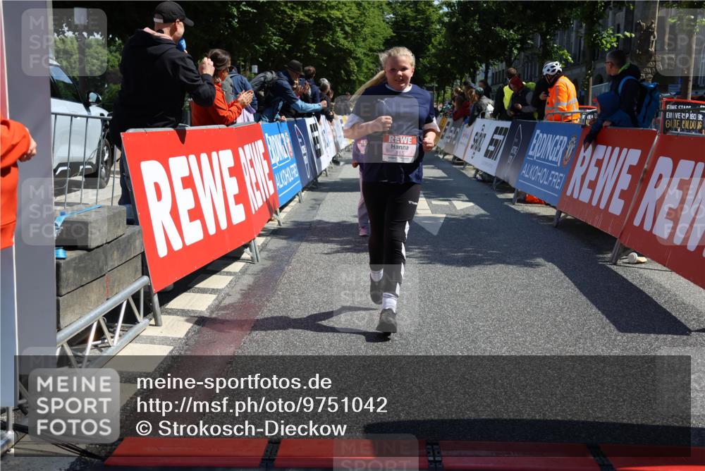 14.06.2026 - REWE Women's Run Strokosch-Dieckow http://msf.ph/oto/9751042 14.06.2026 11:39:12 Ziel 115, 147, 202, 236, 287 meine-sportfotos.de