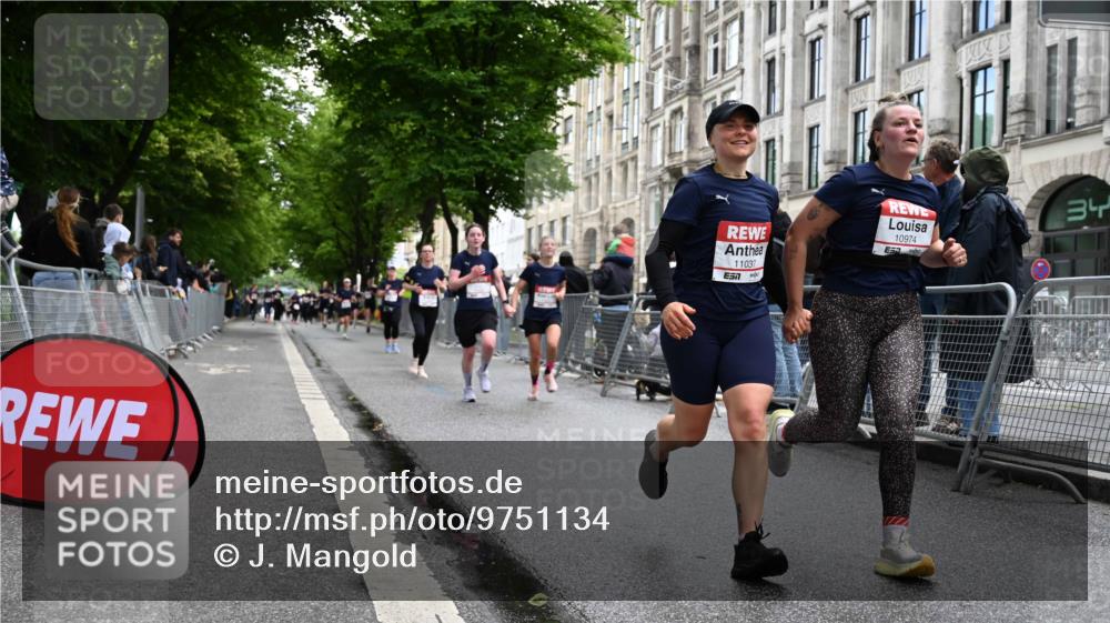 14.06.2026 - REWE Women's Run J. Mangold http://msf.ph/oto/9751134 14.06.2026 10:03:58 Ziel 10544, 10554, 10974, 11037, 11108, 11279, 11338, 11534 meine-sportfotos.de