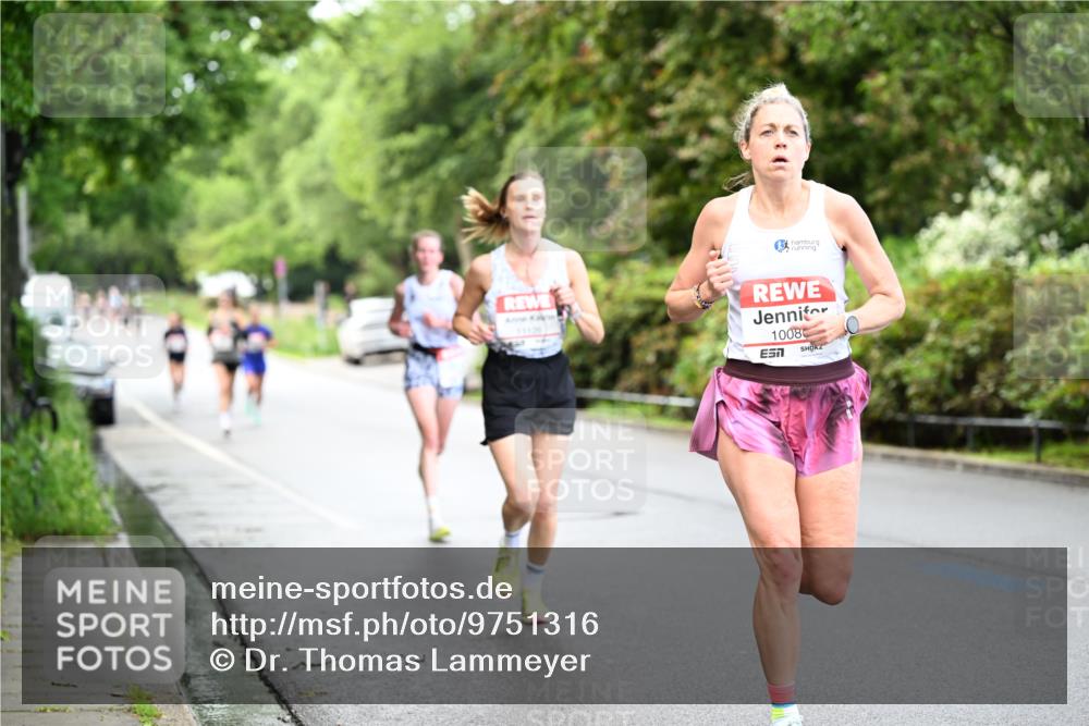 14.06.2026 - REWE Women's Run Dr. Thomas Lammeyer http://msf.ph/oto/9751316 14.06.2026 09:13:22 Laufen 36, 1008 meine-sportfotos.de