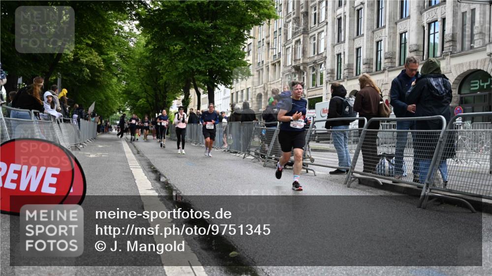 14.06.2026 - REWE Women's Run J. Mangold http://msf.ph/oto/9751345 14.06.2026 10:04:36 Ziel 10326, 10610, 11081, 11290 meine-sportfotos.de