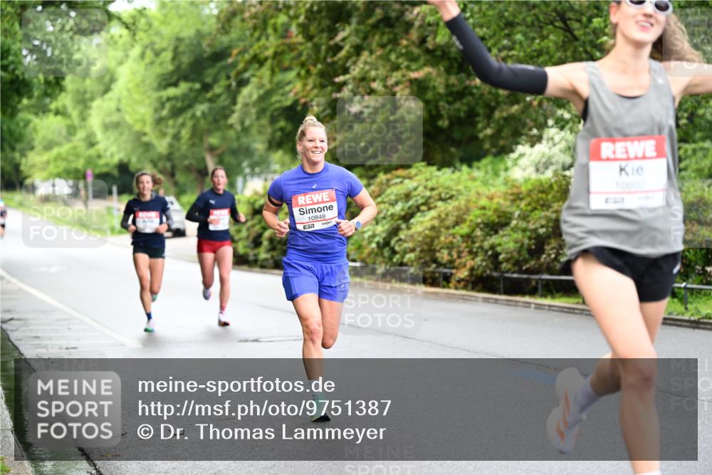 14.06.2026 - REWE Women's Run Dr. Thomas Lammeyer http://msf.ph/oto/9751387 14.06.2026 09:13:30 Laufen 10848, 7 meine-sportfotos.de