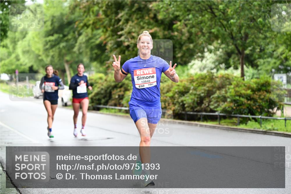 14.06.2026 - REWE Women's Run Dr. Thomas Lammeyer http://msf.ph/oto/9751393 14.06.2026 09:13:30 Laufen 10848, 7 meine-sportfotos.de