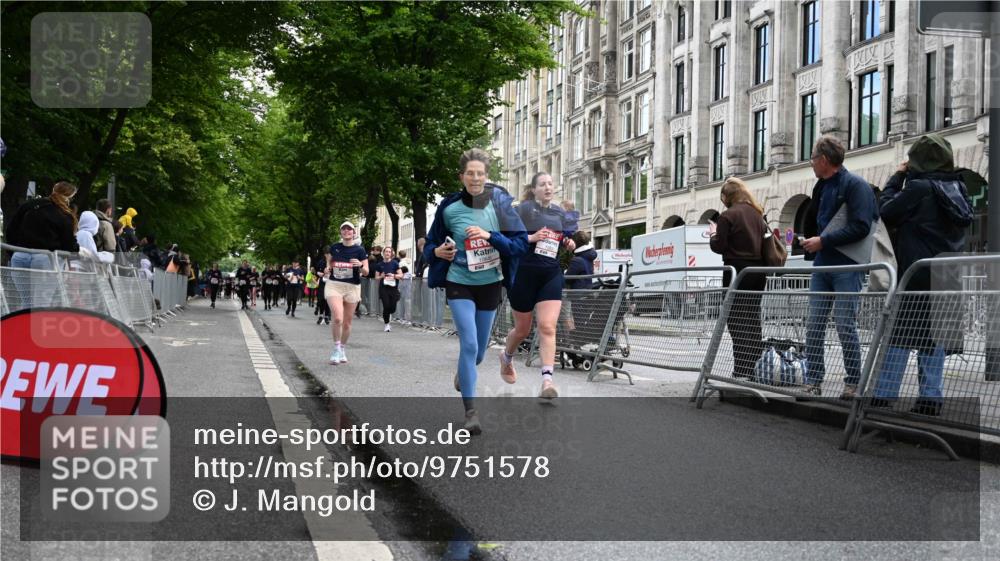 14.06.2026 - REWE Women's Run J. Mangold http://msf.ph/oto/9751578 14.06.2026 10:05:06 Ziel 10222, 10418, 10524, 10645, 10836, 11107, 11263, 11264 meine-sportfotos.de