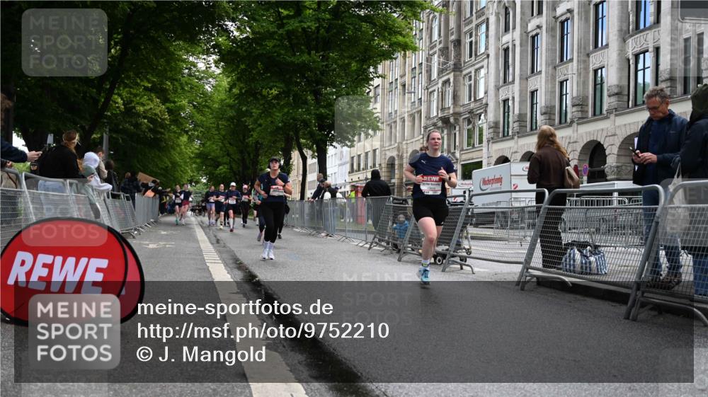 14.06.2026 - REWE Women's Run J. Mangold http://msf.ph/oto/9752210 14.06.2026 10:06:47 Ziel 10205, 10609, 11015 meine-sportfotos.de