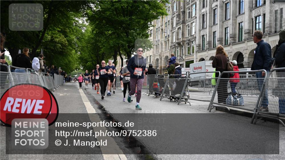 14.06.2026 - REWE Women's Run J. Mangold http://msf.ph/oto/9752386 14.06.2026 10:07:27 Ziel 10126, 10164, 10194, 10237, 11021, 11062, 11098, 11099, 11496 meine-sportfotos.de