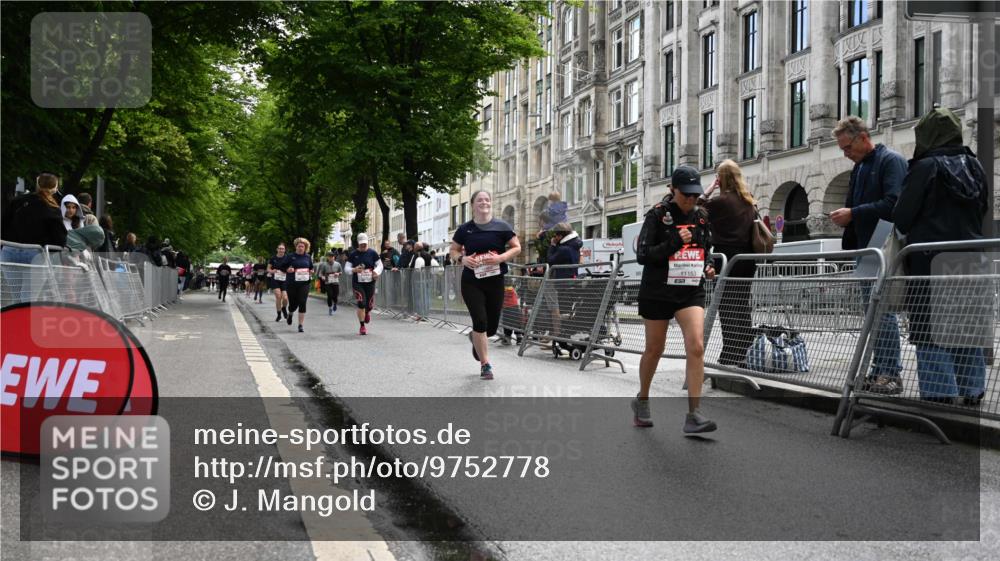 14.06.2026 - REWE Women's Run J. Mangold http://msf.ph/oto/9752778 14.06.2026 10:08:44 Ziel 10248, 10751, 10884, 11153, 11159, 11219, 11455, 11489 meine-sportfotos.de