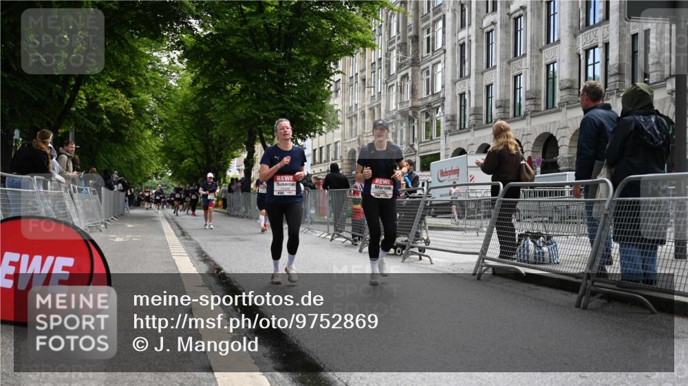 14.06.2026 - REWE Women's Run J. Mangold http://msf.ph/oto/9752869 14.06.2026 10:09:05 Ziel 10288, 10360, 10382, 10383, 11057 meine-sportfotos.de