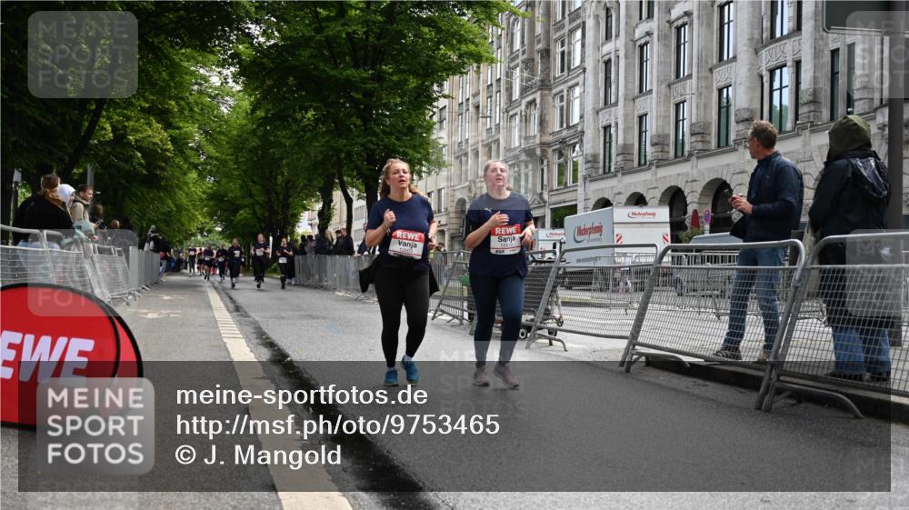 14.06.2026 - REWE Women's Run J. Mangold http://msf.ph/oto/9753465 14.06.2026 10:10:35 Ziel 10426, 10460, 10503, 10591, 11170 meine-sportfotos.de