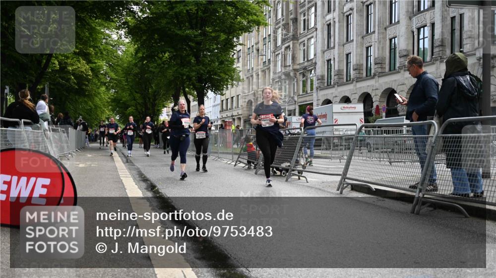 14.06.2026 - REWE Women's Run J. Mangold http://msf.ph/oto/9753483 14.06.2026 10:10:44 Ziel 10140, 10499, 10514 meine-sportfotos.de