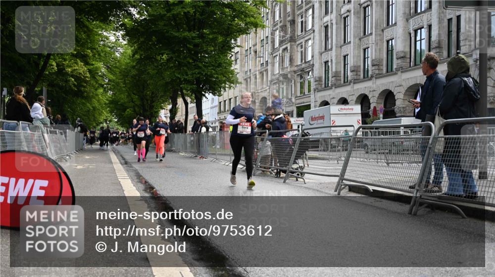 14.06.2026 - REWE Women's Run J. Mangold http://msf.ph/oto/9753612 14.06.2026 10:11:02 Ziel 10053, 10406, 10690, 10955, 11217, 11355, 11500 meine-sportfotos.de