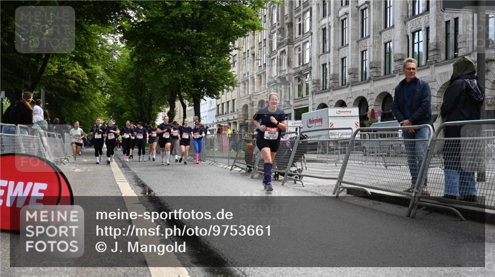 14.06.2026 - REWE Women's Run J. Mangold http://msf.ph/oto/9753661 14.06.2026 10:11:14 Ziel 10180, 10240, 10258, 10734, 11260, 11488 meine-sportfotos.de