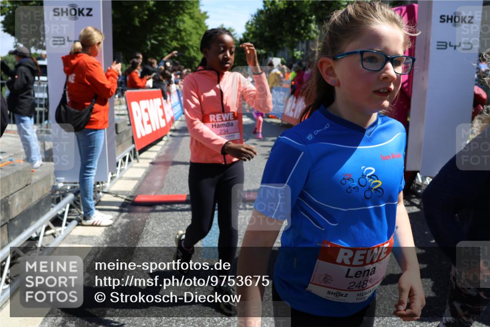 14.06.2026 - REWE Women's Run Strokosch-Dieckow http://msf.ph/oto/9753675 14.06.2026 11:37:45 Ziel 101, 112, 119, 131, 141, 156, 159, 164, 165, 172, 173, 179, 234, 248, 257, 264, 269, 292, 322, 323, 334, 339, 340, 342, 343, 344, 351, 361, 362 meine-sportfotos.de
