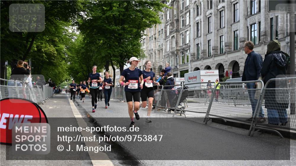 14.06.2026 - REWE Women's Run J. Mangold http://msf.ph/oto/9753847 14.06.2026 10:11:42 Ziel 10620, 10769, 10770, 10975, 11019 meine-sportfotos.de