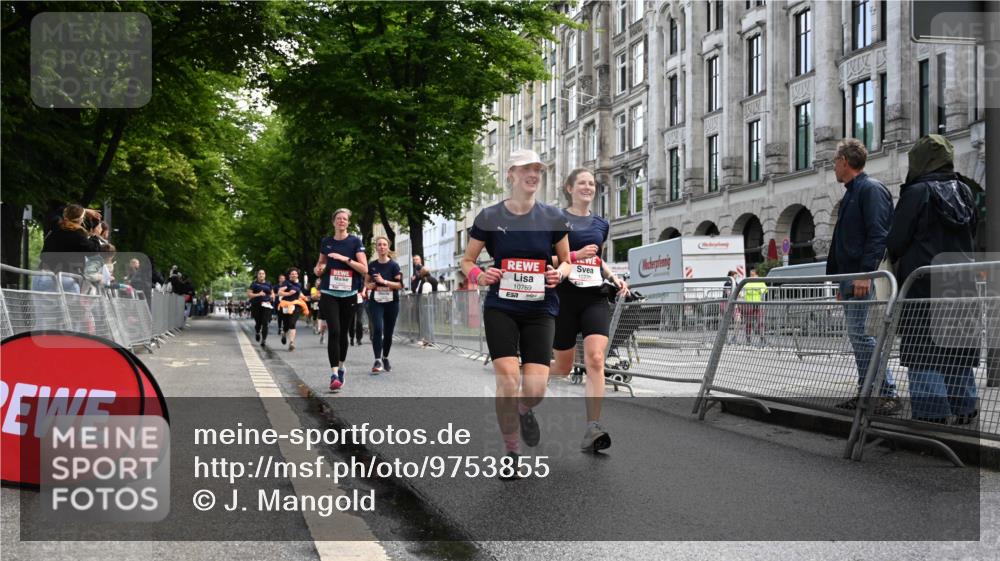 14.06.2026 - REWE Women's Run J. Mangold http://msf.ph/oto/9753855 14.06.2026 10:11:43 Ziel 10036, 10298, 10620, 10769, 10770, 10975, 11019, 11317 meine-sportfotos.de