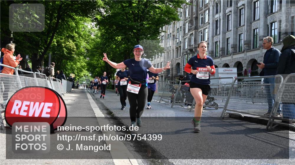 14.06.2026 - REWE Women's Run J. Mangold http://msf.ph/oto/9754399 14.06.2026 10:13:37 Ziel 10384, 10555, 10596, 11251, 11445 meine-sportfotos.de
