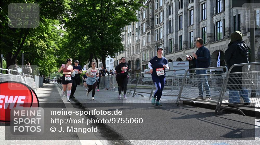 14.06.2026 - REWE Women's Run J. Mangold http://msf.ph/oto/9755060 14.06.2026 10:15:23 Ziel 10171, 10209, 10314, 10420, 10432, 10487, 10619, 10698, 11029, 11168, 11380, 11381 meine-sportfotos.de