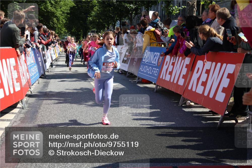 14.06.2026 - REWE Women's Run Strokosch-Dieckow http://msf.ph/oto/9755119 14.06.2026 11:37:11 Ziel 108, 116, 142, 149, 174, 178, 183, 235, 277, 278, 313, 352, 355, 363 meine-sportfotos.de