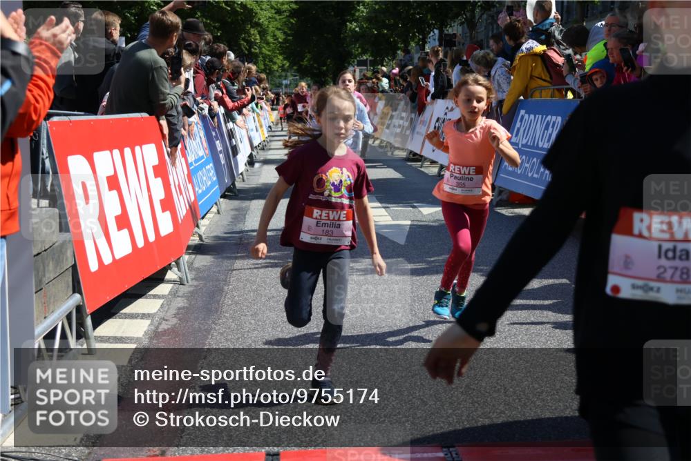 14.06.2026 - REWE Women's Run Strokosch-Dieckow http://msf.ph/oto/9755174 14.06.2026 11:37:10 Ziel 116, 142, 149, 178, 183, 235, 277, 278, 313, 352, 355, 363 meine-sportfotos.de