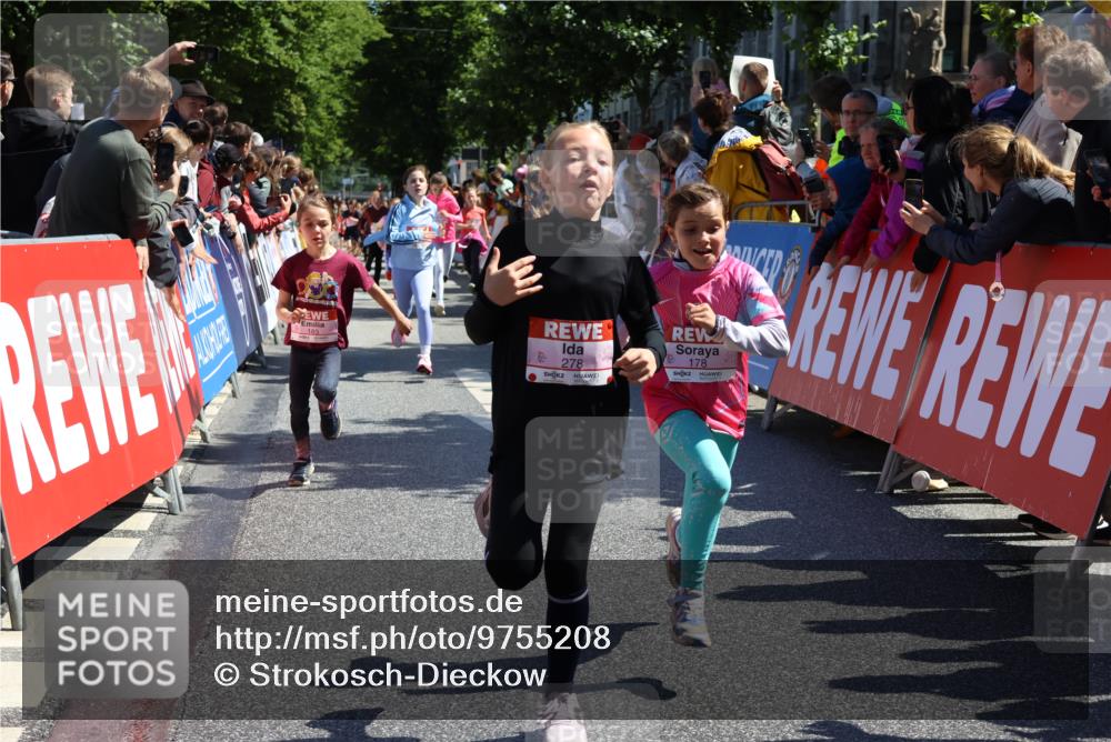 14.06.2026 - REWE Women's Run Strokosch-Dieckow http://msf.ph/oto/9755208 14.06.2026 11:37:09 Ziel 116, 149, 178, 183, 235, 251, 277, 278, 313, 355, 363 meine-sportfotos.de