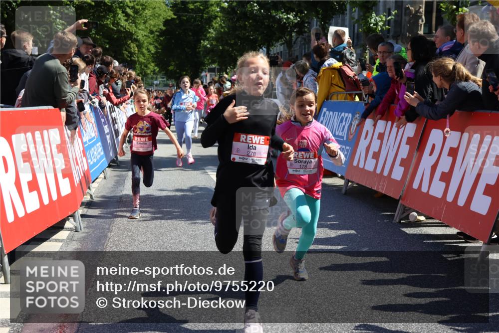 14.06.2026 - REWE Women's Run Strokosch-Dieckow http://msf.ph/oto/9755220 14.06.2026 11:37:09 Ziel 116, 149, 178, 183, 235, 251, 277, 278, 313, 355, 363 meine-sportfotos.de
