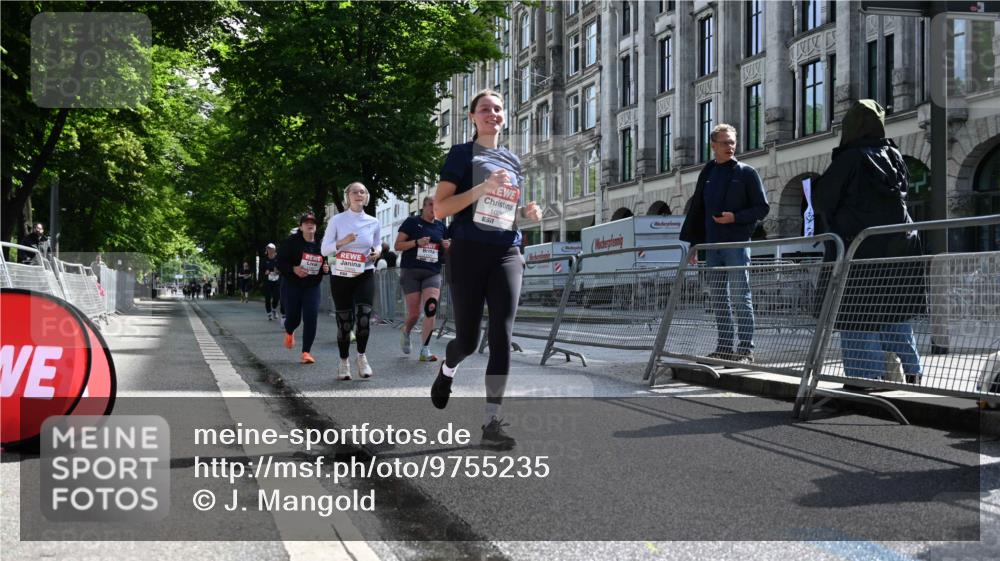 14.06.2026 - REWE Women's Run J. Mangold http://msf.ph/oto/9755235 14.06.2026 10:15:56 Ziel 10143, 10200, 10289, 11061, 11072, 11085, 11227, 11490 meine-sportfotos.de