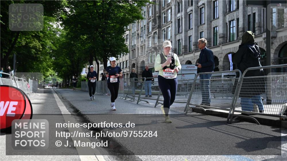 14.06.2026 - REWE Women's Run J. Mangold http://msf.ph/oto/9755284 14.06.2026 10:16:00 Ziel 10200, 10289, 10658, 11061, 11222, 11227, 11490 meine-sportfotos.de