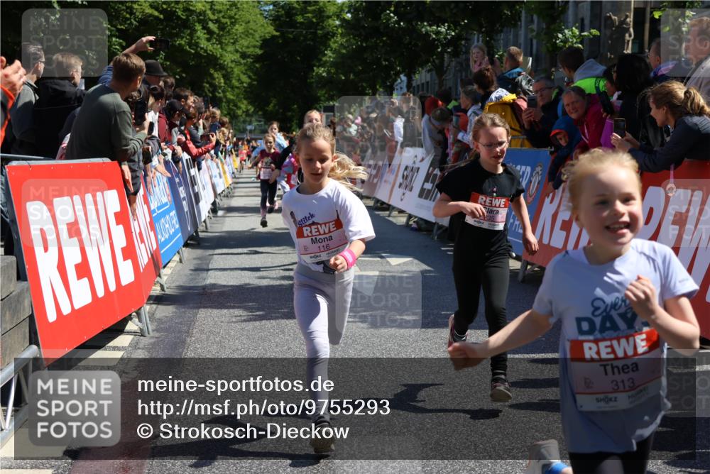 14.06.2026 - REWE Women's Run Strokosch-Dieckow http://msf.ph/oto/9755293 14.06.2026 11:37:07 Ziel 116, 149, 178, 183, 193, 235, 251, 278, 313, 355, 363 meine-sportfotos.de