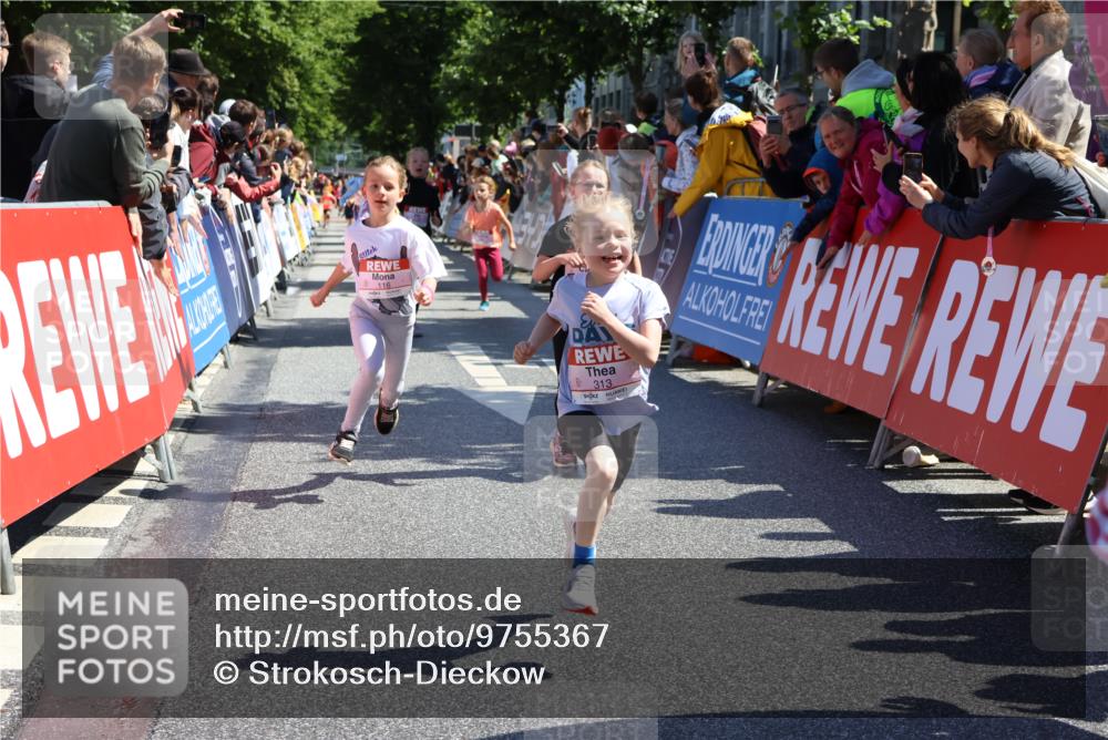 14.06.2026 - REWE Women's Run Strokosch-Dieckow http://msf.ph/oto/9755367 14.06.2026 11:37:06 Ziel 116, 136, 149, 178, 183, 193, 235, 251, 278, 313, 354, 355, 363 meine-sportfotos.de