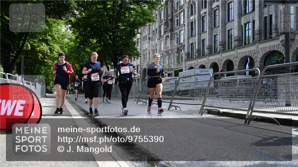 14.06.2026 - REWE Women's Run J. Mangold http://msf.ph/oto/9755390 14.06.2026 10:17:22 Ziel 10270, 10316, 10615, 10877 meine-sportfotos.de
