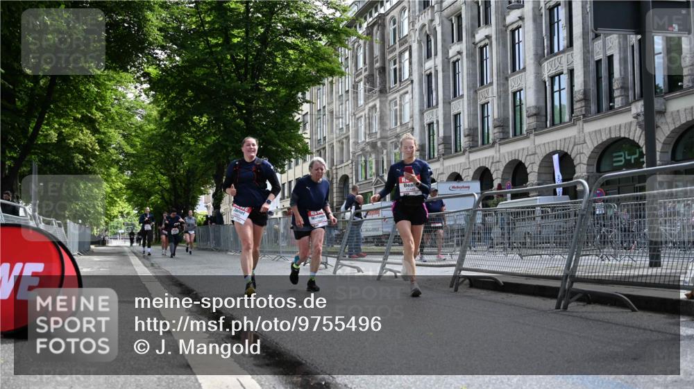 14.06.2026 - REWE Women's Run J. Mangold http://msf.ph/oto/9755496 14.06.2026 10:17:47 Ziel 10157, 10515, 10865, 10866, 11189, 11449 meine-sportfotos.de