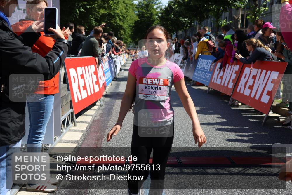 14.06.2026 - REWE Women's Run Strokosch-Dieckow http://msf.ph/oto/9755613 14.06.2026 11:37:00 Ziel 136, 168, 184, 193, 204, 251, 354, 359, 363, 367 meine-sportfotos.de