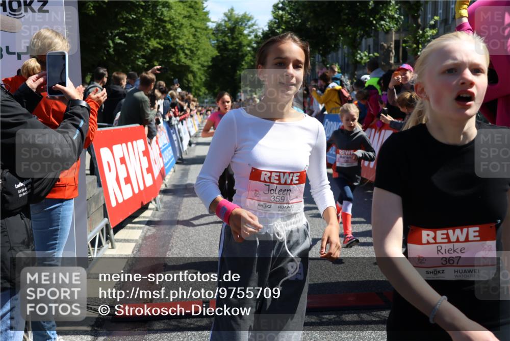 14.06.2026 - REWE Women's Run Strokosch-Dieckow http://msf.ph/oto/9755709 14.06.2026 11:36:58 Ziel 136, 158, 168, 184, 193, 204, 251, 354, 359, 367 meine-sportfotos.de