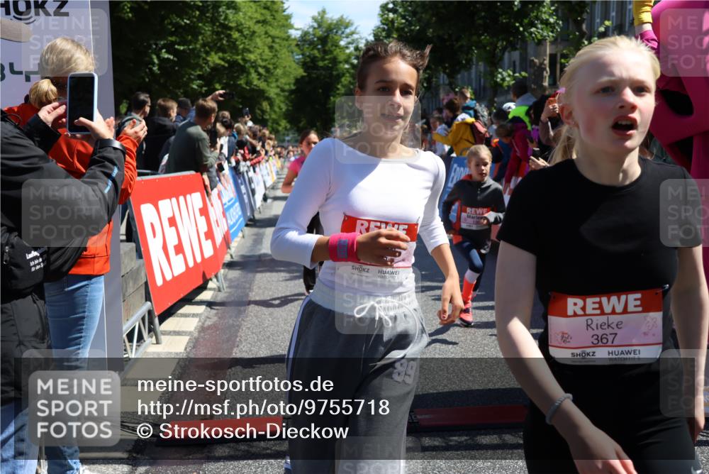 14.06.2026 - REWE Women's Run Strokosch-Dieckow http://msf.ph/oto/9755718 14.06.2026 11:36:58 Ziel 136, 158, 168, 184, 193, 204, 251, 354, 359, 367 meine-sportfotos.de