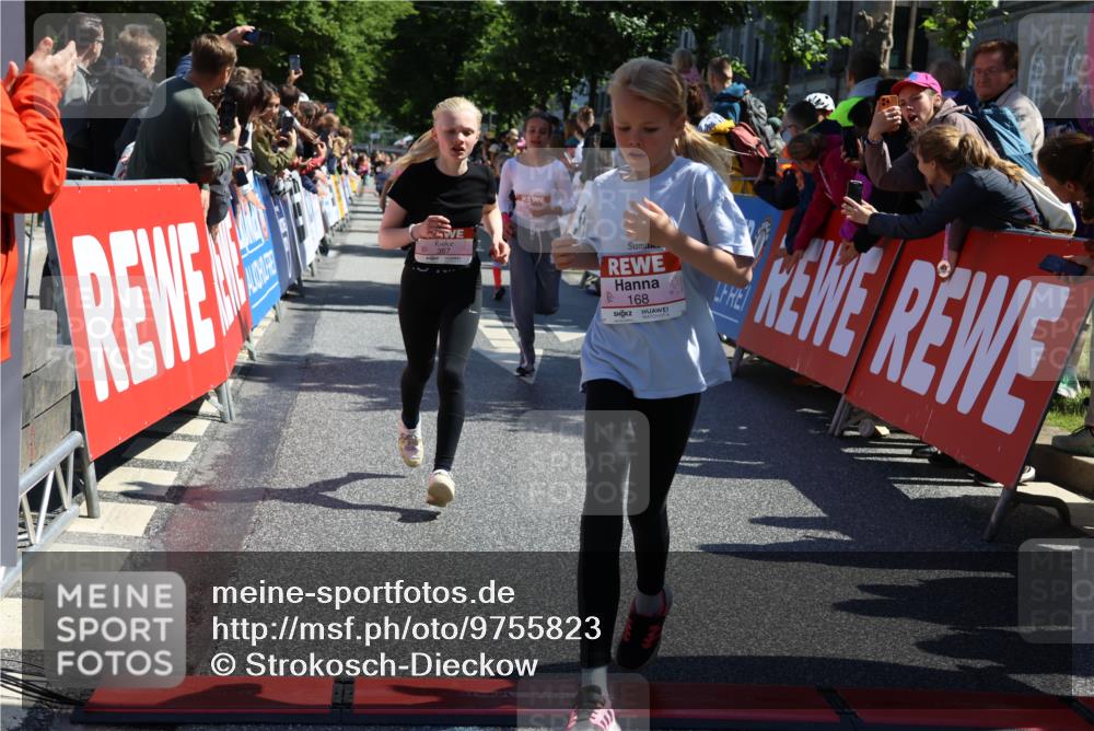 14.06.2026 - REWE Women's Run Strokosch-Dieckow http://msf.ph/oto/9755823 14.06.2026 11:36:55 Ziel 136, 158, 168, 184, 193, 204, 205, 330, 354, 359, 367, 370 meine-sportfotos.de