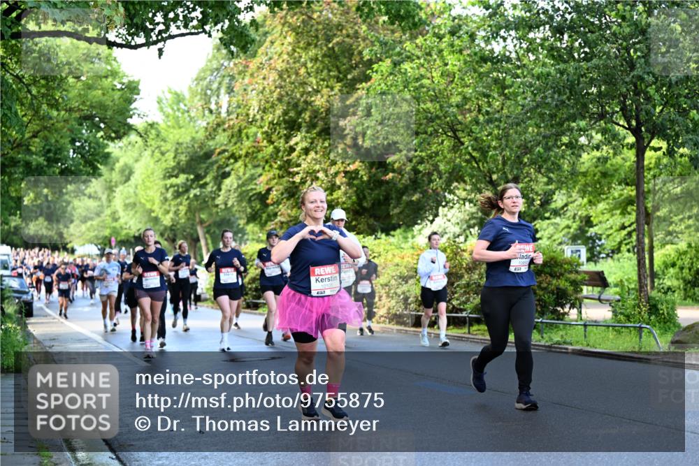 14.06.2026 - REWE Women's Run Dr. Thomas Lammeyer http://msf.ph/oto/9755875 14.06.2026 09:19:29 Laufen 10101, 57, 10850, 651 meine-sportfotos.de