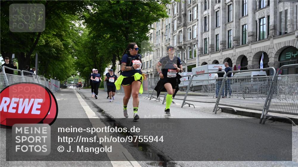 14.06.2026 - REWE Women's Run J. Mangold http://msf.ph/oto/9755944 14.06.2026 10:21:04 Ziel 10520, 10714, 11249, 11256 meine-sportfotos.de