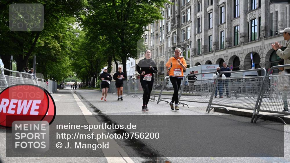 14.06.2026 - REWE Women's Run J. Mangold http://msf.ph/oto/9756200 14.06.2026 10:23:37 Ziel 10311, 10401, 10403, 10759 meine-sportfotos.de