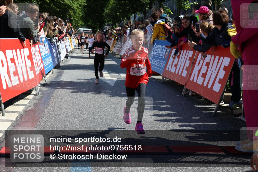 14.06.2026 - REWE Women's Run Strokosch-Dieckow http://msf.ph/oto/9756518 14.06.2026 11:36:36 Ziel 106, 138, 256, 312, 346 meine-sportfotos.de