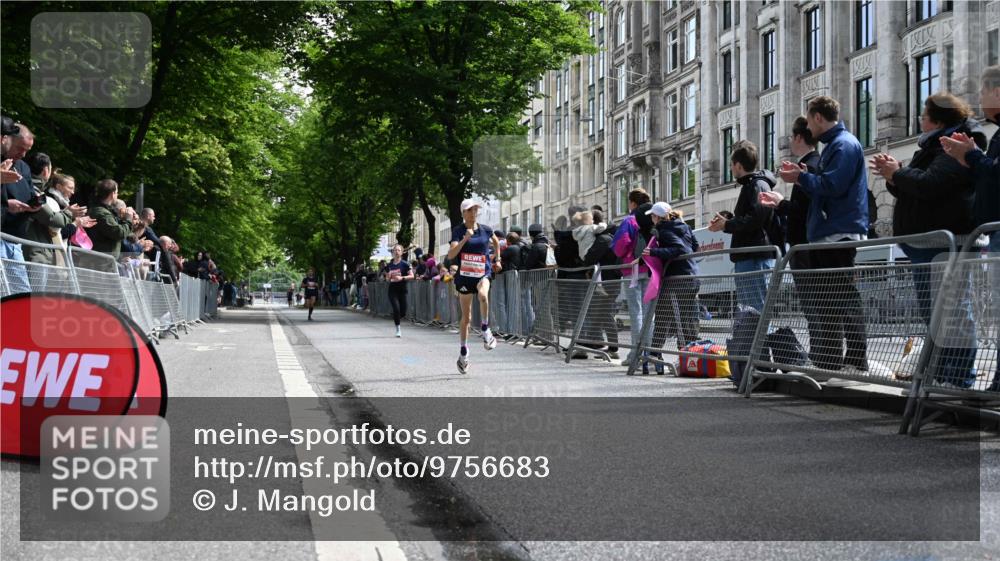 14.06.2026 - REWE Women's Run J. Mangold http://msf.ph/oto/9756683 14.06.2026 10:50:56 Ziel 5007, 5068 meine-sportfotos.de