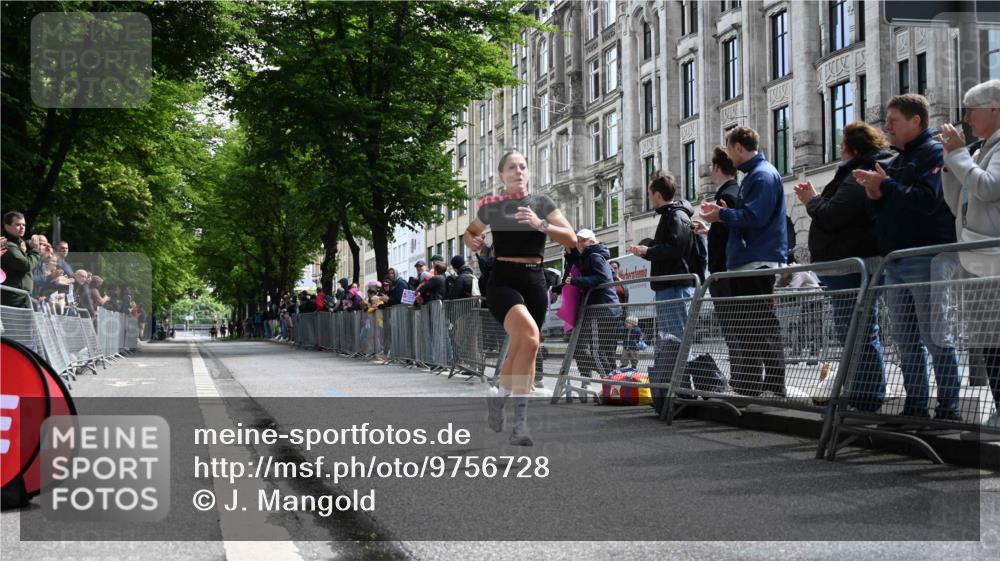 14.06.2026 - REWE Women's Run J. Mangold http://msf.ph/oto/9756728 14.06.2026 10:51:16 Ziel 6049 meine-sportfotos.de