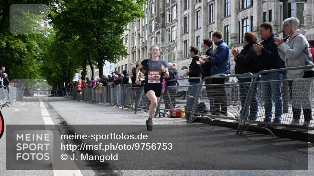 14.06.2026 - REWE Women's Run J. Mangold http://msf.ph/oto/9756753 14.06.2026 10:51:45 Ziel 5093, 5982, 5995 meine-sportfotos.de