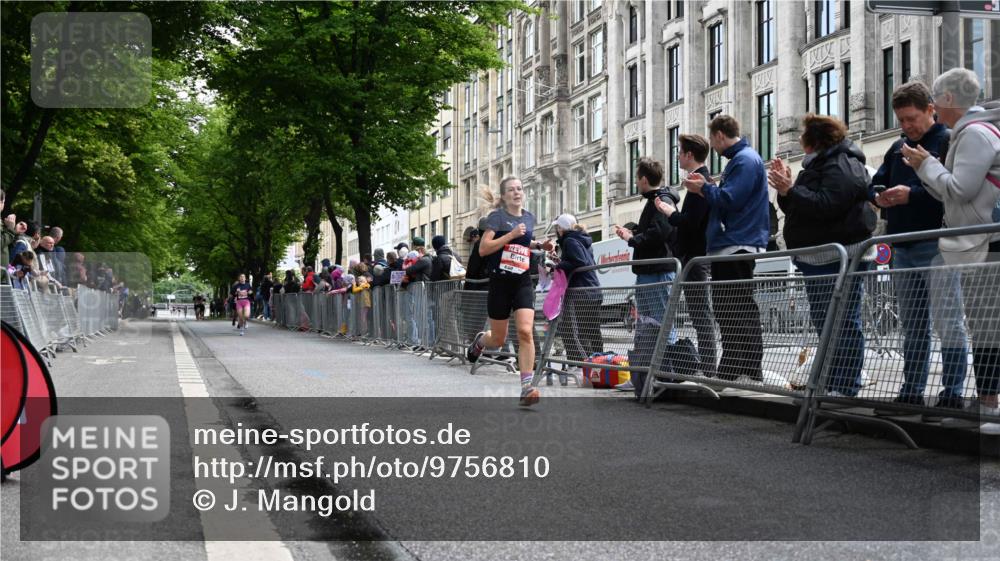 14.06.2026 - REWE Women's Run J. Mangold http://msf.ph/oto/9756810 14.06.2026 10:52:18 Ziel 5361, 5458, 5682 meine-sportfotos.de