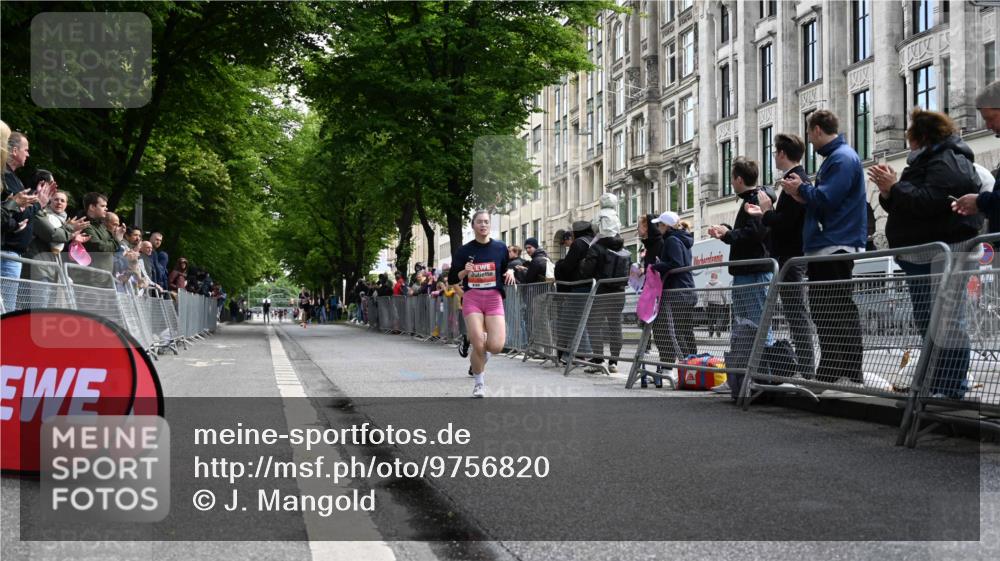 14.06.2026 - REWE Women's Run J. Mangold http://msf.ph/oto/9756820 14.06.2026 10:52:23 Ziel 5361, 5458 meine-sportfotos.de