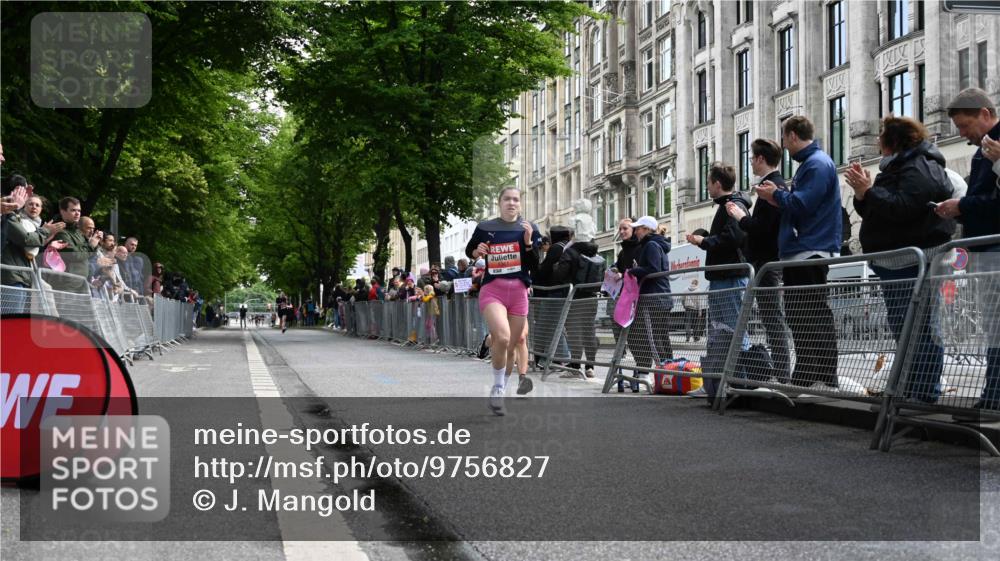 14.06.2026 - REWE Women's Run J. Mangold http://msf.ph/oto/9756827 14.06.2026 10:52:23 Ziel 5361, 5458 meine-sportfotos.de