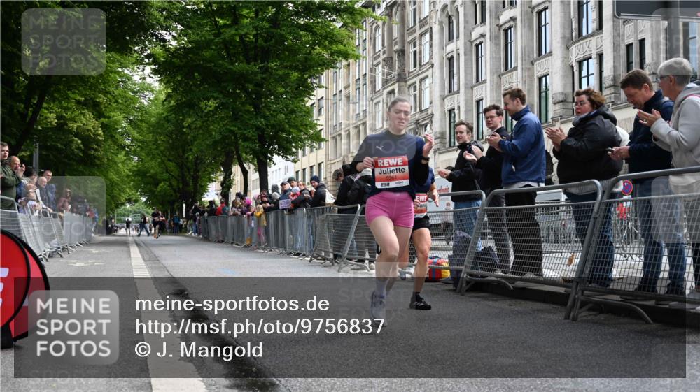 14.06.2026 - REWE Women's Run J. Mangold http://msf.ph/oto/9756837 14.06.2026 10:52:24 Ziel 5361, 5458 meine-sportfotos.de