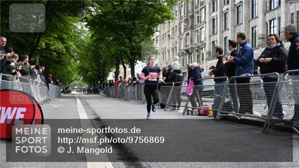 14.06.2026 - REWE Women's Run J. Mangold http://msf.ph/oto/9756869 14.06.2026 10:52:36 Ziel 5231, 5336 meine-sportfotos.de