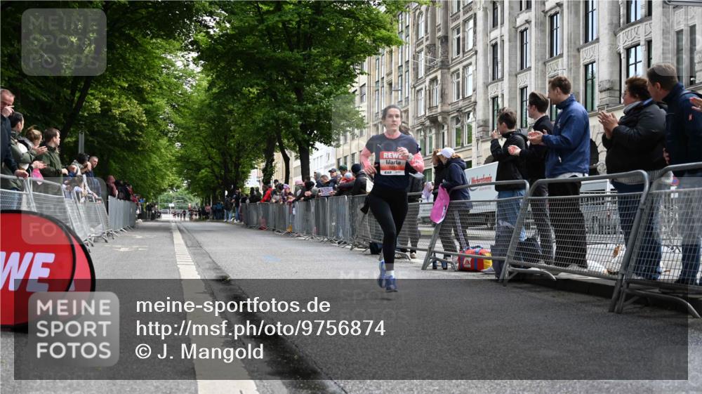 14.06.2026 - REWE Women's Run J. Mangold http://msf.ph/oto/9756874 14.06.2026 10:52:37 Ziel 5231, 5336 meine-sportfotos.de