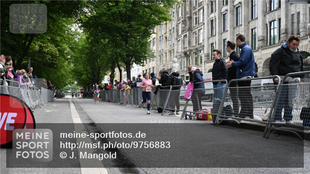 14.06.2026 - REWE Women's Run J. Mangold http://msf.ph/oto/9756883 14.06.2026 10:52:53 Ziel 5306, 5694, 5990 meine-sportfotos.de